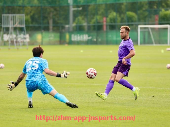 江南体育APP下载-法甲球员2024赛季总出场时间统计及对比分析