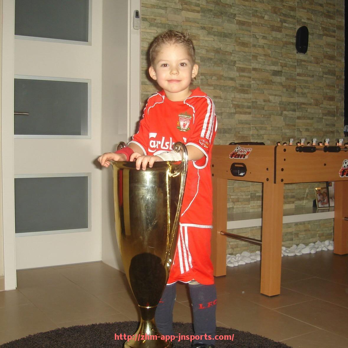 江南体育APP下载-世俱杯比赛赛果更新及球队排名变化分析