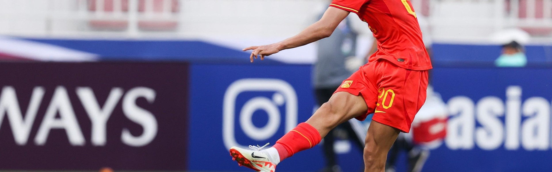 江南体育APP下载-2025年世俱杯中场数据统计全览与分析报告